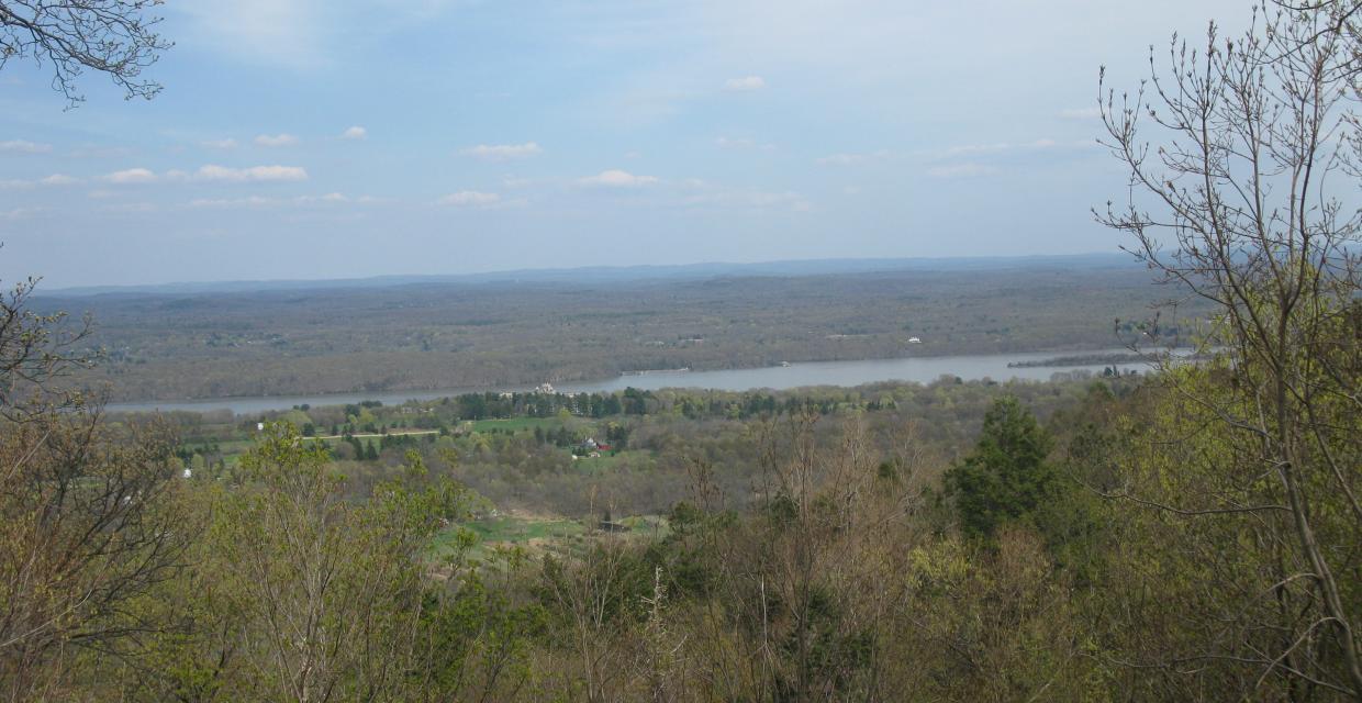 Hudson River Overlook on the Red Trail - Photo by Daniel Chazin