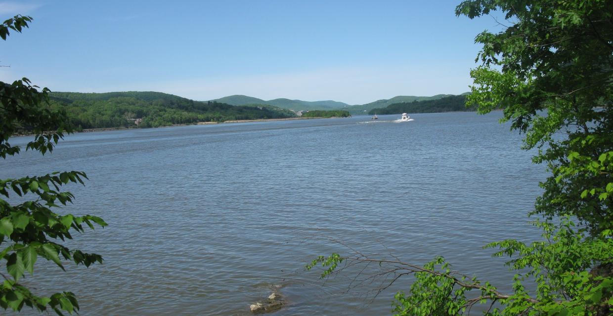 Along the Hudson River - Manitou Point - Photo credit: Daniel Chazin