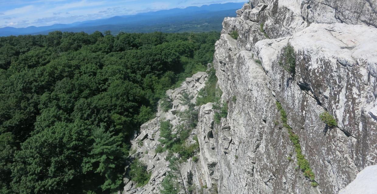 Cliffs at Bonticou Crag - Photo credit: Daniel Chazin