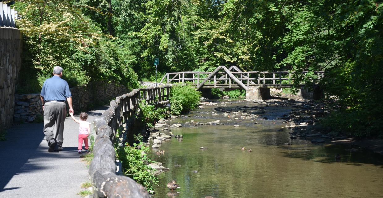 The bridge is just ahead Photo:Jim Simpson