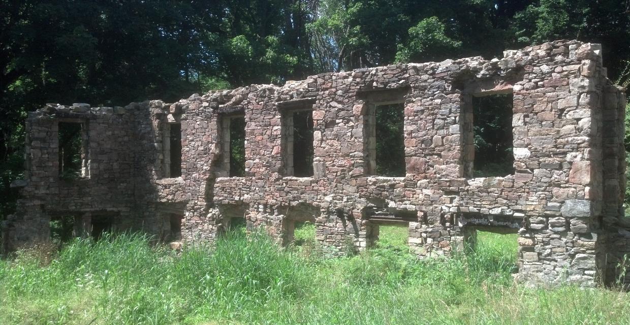 What remains of the Black Mansion Photo: Jane Daniels